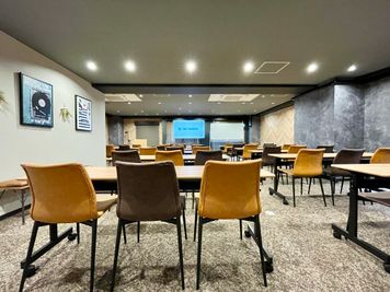 【綺麗な室内とオシャレな内装が会議室っぽくない会議室！】 - TIME SHARING 田町赤羽橋 8Aの室内の写真