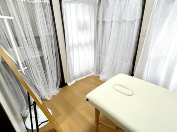 最大59％OFF！貸切空間【Flower新宿】 【Flower新宿】レンタルサロン（3階部分）[905]の室内の写真