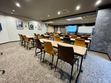 【ご紹介：同フロア内にある「8A」会議室】 - TIME SHARING 田町赤羽橋 8Bの室内の写真