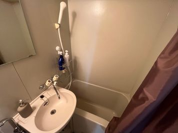シャワー室 - 学芸大学レンタルサロンYou 完全個室プライベートサロンの室内の写真