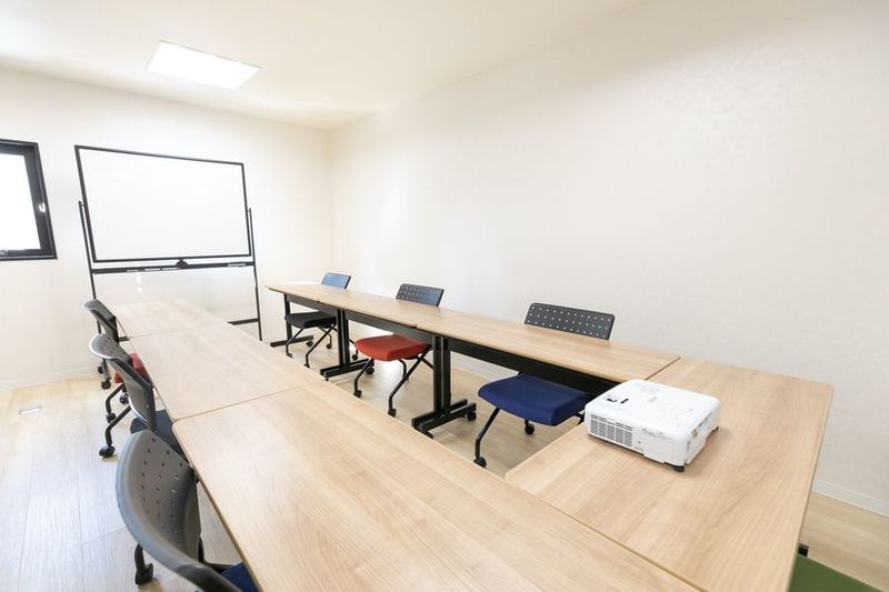 レンタルスペース - コワーキングスペース＆レンタルスペース Pivot川西