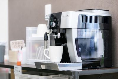 全プランフリードリンク付き - コワーキングスペース＆レンタルスペース Pivot川西 レンタルスペースの設備の写真