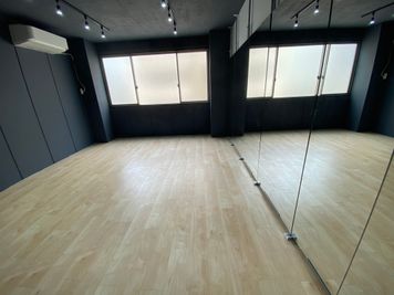 レンタルスタジオPovit伏見店 【伏見駅2分】ダンスができるレンタルスタジオ！当日予約も可能！の室内の写真