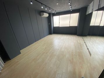 レンタルスタジオPovit伏見店 【伏見駅2分】ダンスができるレンタルスタジオ！当日予約も可能！の室内の写真