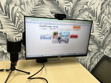 パソコンをお持ちいただくだけで、安定したオンラインミーティングをしていただけます。 - ウィズスクエア・GLOXIA銀座店 Room 4の室内の写真