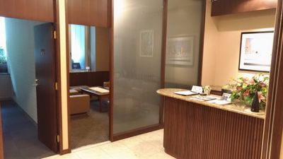 アルファオフィス２４７ 2階大会議室【90日前⇒3割引】の入口の写真
