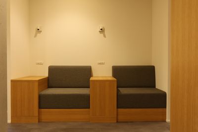 くつろぐことのできるソファ - U-make南品川 【青物横丁駅から徒歩1分！】U-make1F　会議・研修スペースの室内の写真