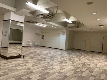駅近！大人数収容可能！鏡張りダンススタジオ！ - DANCE STUDIO DLB