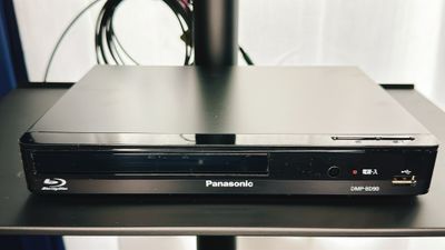 Panasonic ブルーレイプレーヤー DMP-BD90-K （DVDも再生できます） - セントラル大手町 神田駅から５分のご近所会議室大手町１時間〜多種利用OK🌸の設備の写真