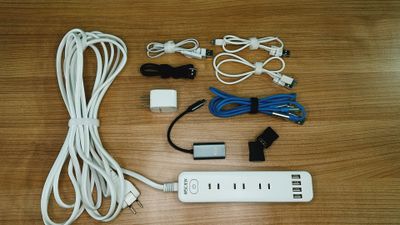 充電器、充電ケーブル、充電機能付きのACタップ（５m） - セントラル大手町 神田駅から５分のご近所会議室大手町１時間〜多種利用OK🌸の設備の写真