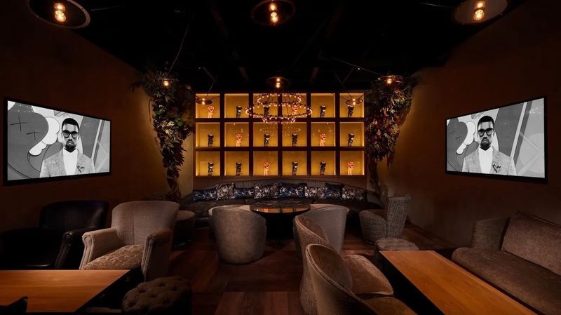 KUJIRA VIP LOUNGE - GARDEN - - KUJIRA