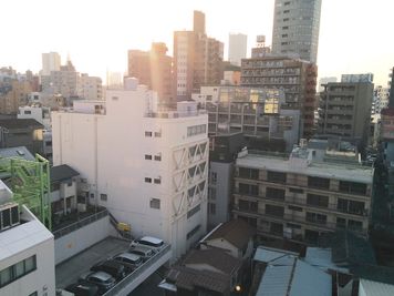 新宿撮影スタジオサロンガイヤール 9階屋上撮影スペース の室内の写真