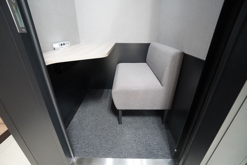 J Smile FOODS MARKET No.1 - ミニマルワークスペース J Smile FOODS MARKET