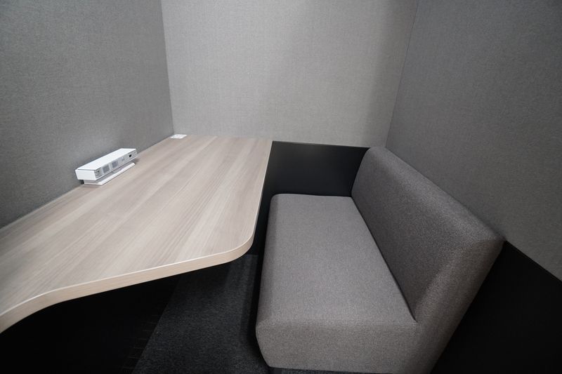 J Smile FOODS MARKET No.1 - ミニマルワークスペース J Smile FOODS MARKET