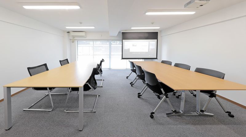 好立地の多目的レンタルスペース｜＜Holz＞原宿-D - 原宿駅前！会議や打合せに最適な多目的スペース｜HOLZ原宿