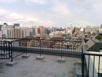新宿撮影スタジオサロンガイヤール 9階屋上撮影スペース の室内の写真