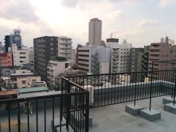 新宿撮影スタジオサロンガイヤール 9階屋上撮影スペース の室内の写真