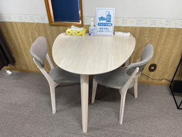 テーブル・イス×2脚 - Wise space　長岡  □■Wise space 805号室□■□レンタルサロンの設備の写真