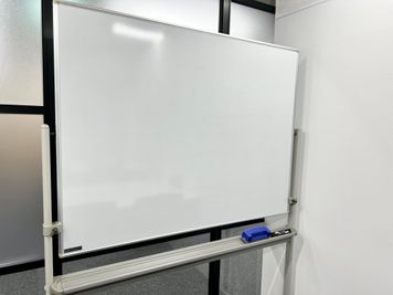 ベンチャーデスク銀座６ 貸会議室_Fの室内の写真