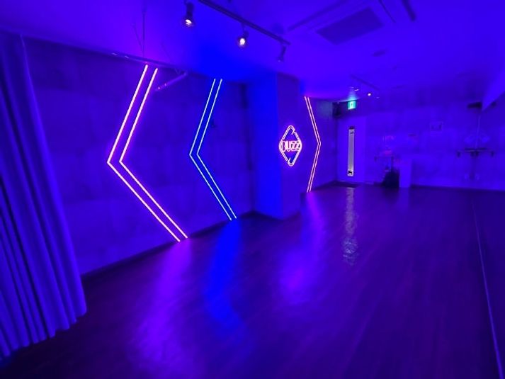 Ast - 梅田 レンタルスタジオ　STUDIO BUZZ