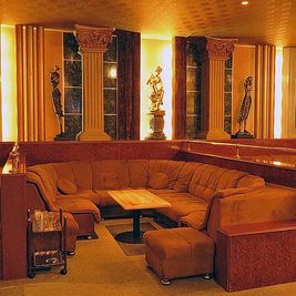 座席 - カラオケclubNOVA 飲み放題プランありのパーティーイベントスペースNOVAの室内の写真