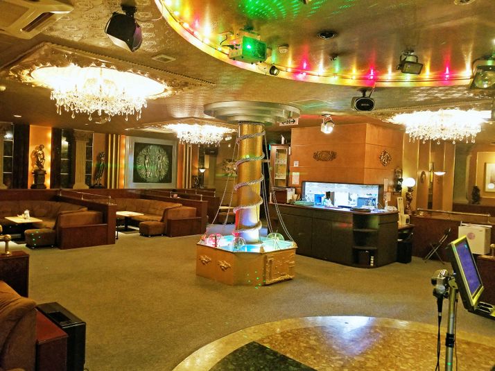 店内全景 - カラオケclubNOVA 飲み放題プランありのパーティーイベントスペースNOVAの室内の写真