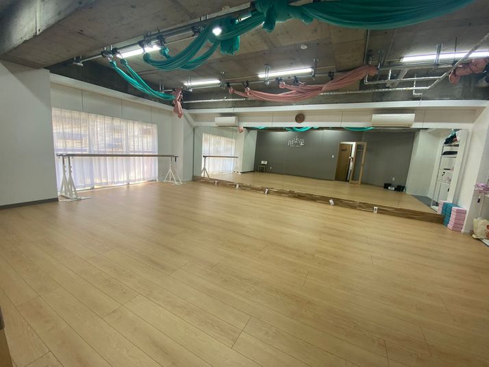 レンタルスタジオ - 東京華楽坊芸術学校川崎校