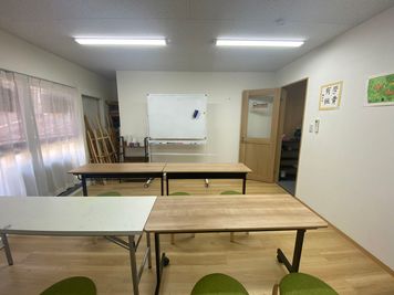 東京華楽坊芸術学校川崎校 レンタル教室の室内の写真