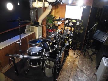 福井JUNK FAB 福井JUNK FAB　第5スタジオ　（レコーディングルーム）の室内の写真