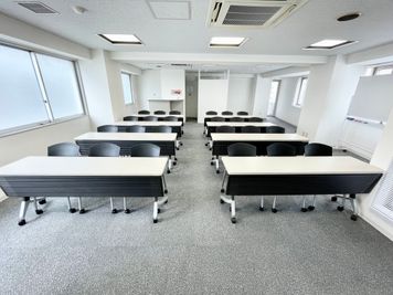 【セミナーや説明会など様々な用途にご活用いただけます】 - 【閉店】TIME SHARING 代々木 新宿明治通りビル 【閉店】10Fの室内の写真