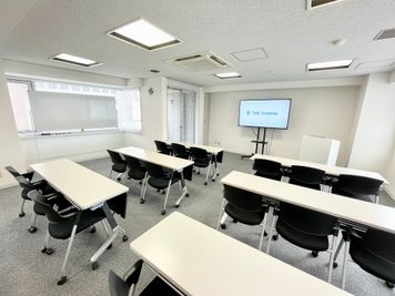 【会議室内の備品は全て無料でお使いいただけます】 - 【閉店】TIME SHARING 代々木 新宿明治通りビル 【閉店】10Fの室内の写真