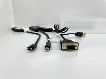 【タイプC、Thunderbolt、VGAのHDMI変換機もご用意しております】 - 【閉店】TIME SHARING 代々木 新宿明治通りビル 【閉店】3Fの室内の写真