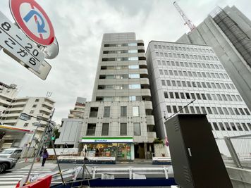 【TIME SHARING代々木 新宿明治通りビル_建物外観】 - 【閉店】TIME SHARING 代々木 新宿明治通りビル 【閉店】3Fの室内の写真