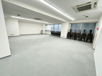 【オフィスビルの3階をワンフロア貸し切りでご利用いただけます】 - 【閉店】TIME SHARING 代々木 新宿明治通りビル 3Fの室内の写真