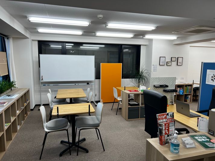 LILOT東山 (リロ) Study＆Work Space - LILOT東山（リロ）Study Space