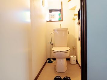 【１階】トイレ - たすけあいハウス横浜旭 【ハウススタジオ】たすけあいハウス横浜旭の室内の写真