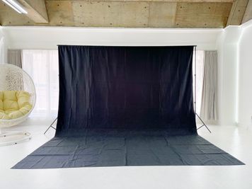 BIANCO四谷 【四ツ谷駅徒歩２分の撮影スタジオ】高い天井｜撮影用備品無料貸出の設備の写真