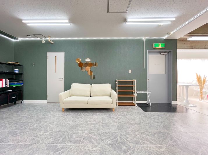 【四ツ谷駅徒歩２分の撮影スタジオ】高い天井｜撮影用備品無料貸出 - BIANCO四谷