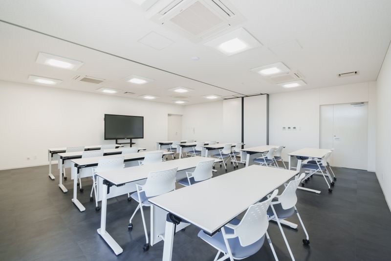 貸し会議室（半面利用②） - Office Cloud ９(オフィスクラウドナイン）