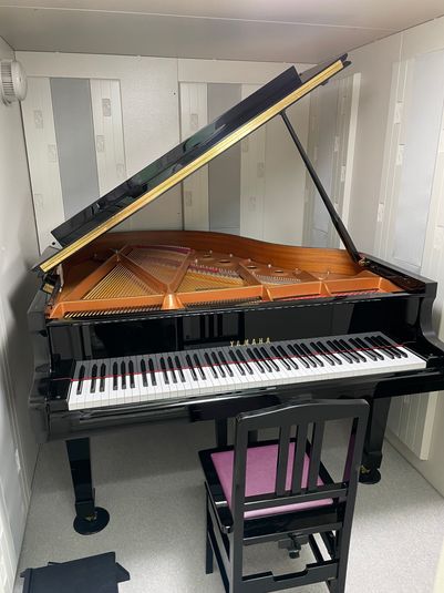 浦和駅前１分グランドピアノレンタルルーム・最新防音室完備 - 浦和駅前１分グランドピアノレンタルルーム・最新防音室完備