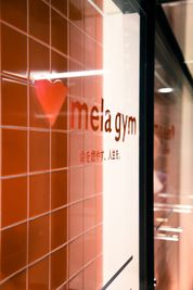 mela gym（メラジム）恵比寿店の室内の写真