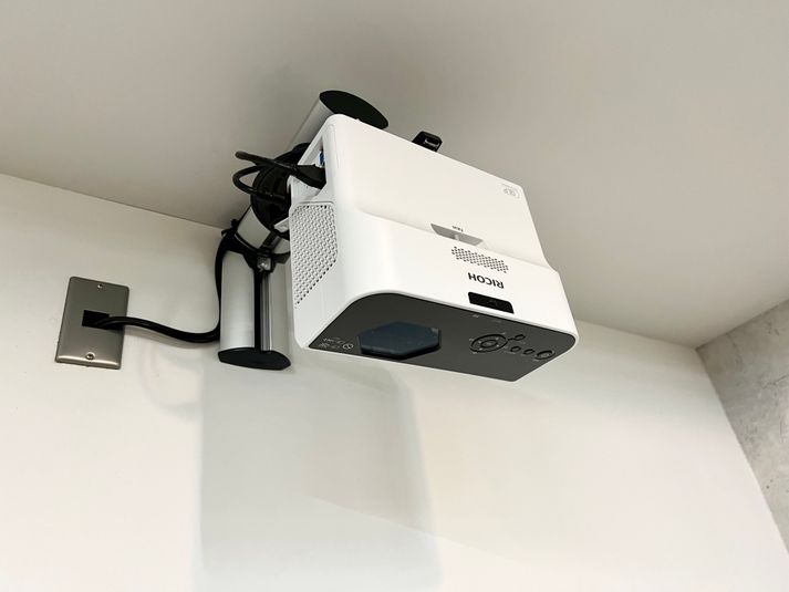 貸し会議室.N1 - ベンチャーデスク銀座５