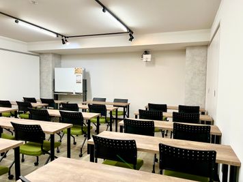 東銀座駅直結🚇アクセス抜群　広々36〜40名　綺麗なオフィスでセミナー/イベント/研修/講演会等🎤（N-1） - ベンチャーデスク銀座５