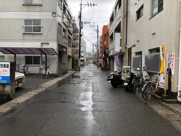 前面道路・幅員6ｍで広々 - ファウンテンテラス鹿児島中央 フル装備・ハイスッペクのレンタルスペースのその他の写真