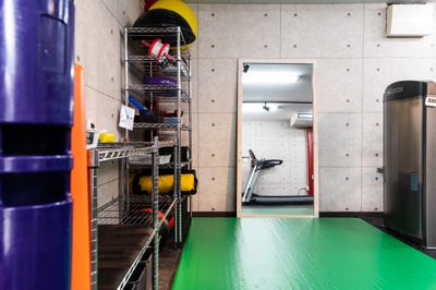 メインスペース - アルカビル Sinwa Training Gym（真和トレーニングジム）の設備の写真