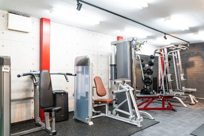 トレーニング器（全体） - アルカビル Sinwa Training Gym（真和トレーニングジム）の設備の写真
