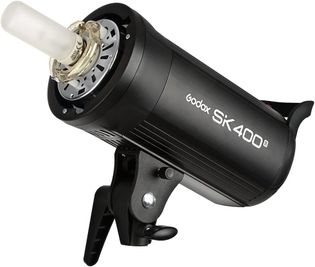 400Wモノブロックストロボ GODOX SKⅡ400を2機 - studio owl 御茶ノ水駅前店｜撮影スタジオ 10種類の背景で撮影できる機材全部無料のデザイナーズ撮影スタジオの設備の写真