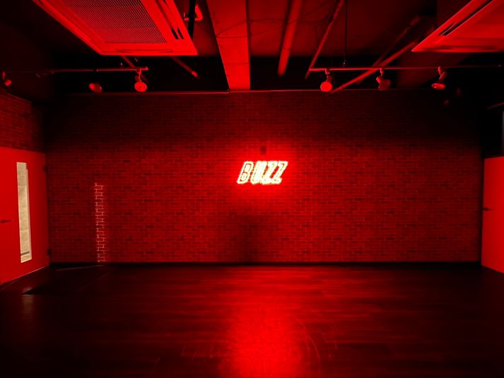 6st - 浦和 レンタルスタジオ　STUDIO BUZZ 