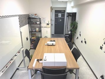 Anshin川崎貸会議室 レンタルスペースの室内の写真