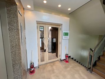 いいオフィス五反田駅前 【五反田駅直結】1名個室（ブース19）の入口の写真